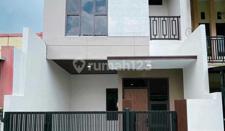Rumah Cantik 2 Lantai Siap Huni di Sektor V Rumah Cantik 2 Lantai Siap Huni di Sektor V