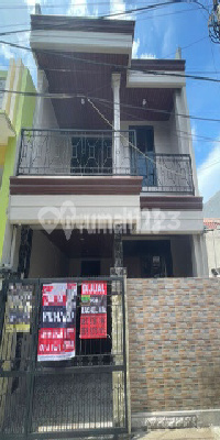 Rumah Baru Jadi 2 Lantai di Pondok Ungu