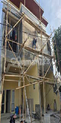 Sedang Dibangun Rumah Gandeng 2 Lantai Lokasi Harapan Indah 2