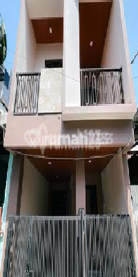 Rumah 2 Lantai Siap Huni Lokasi Pondok Ungu Permai Sektor V Bekasi