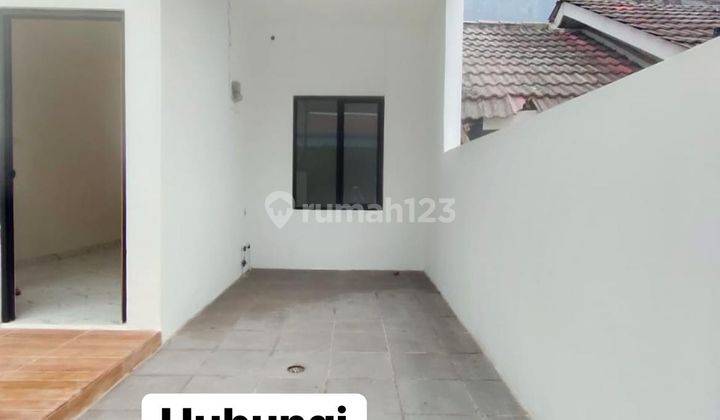 Available Rumah Minimalist Modern 2 Lantai Tahap Finishing Akhir  2