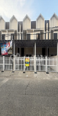Dijual Rumah 2 Lantai Gandeng 8 Unit, Perumahan Pesona Anggrek Harapan Dijual Rumah 2 Lantai Gandeng 8 Unit, Perumahan Pesona Anggrek Harapan