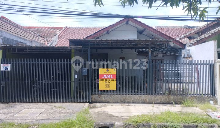 Dijual Cepat!!! Rumah Luas, Pinggir Jalan, Bisa Untuk Usaha Di Bumi Anggrek Bekasi Dijual Cepat!!! Rumah Luas, Pinggir Jalan, Bisa Untuk Usaha Di Bumi Anggrek Bekasi