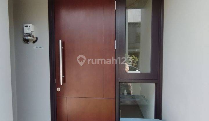Rumah Minimalis 2 Lantai Siap Huni Di Summarecon Crown Gading Bekasi  2