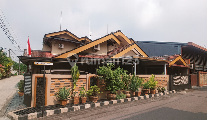 Below Market Price!!! Nice Flood-Free House in Delta Pekayon, Bekasi 2
