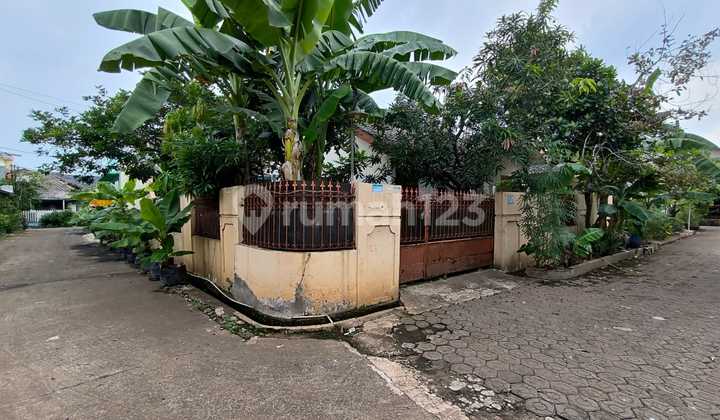 Dijual Rumah Luas Posisi Hook Dekat Stasiun LRT di Pekayon Bekasi 2