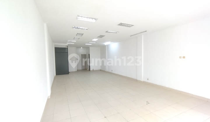 Strategic Corner Ruko 3.5 Floors in Bekasi City Center Unfurnished 2