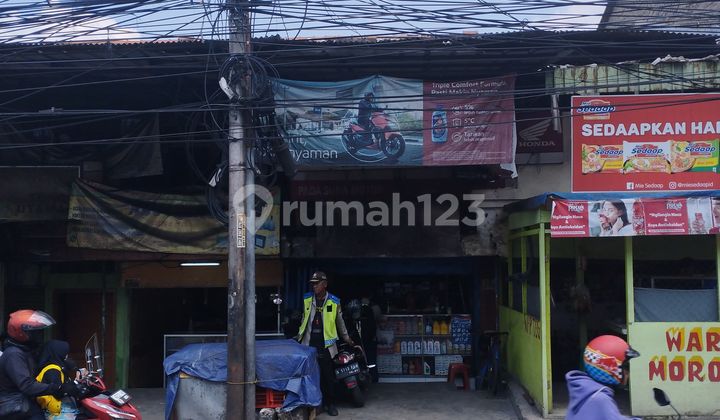 Strategic 2-Story Shop House Near Tambun Market.