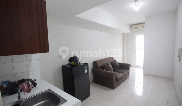2BR Ready-to-Occupy Apartment in Springlake Summarecon Bekasi 2