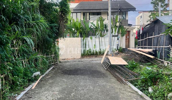 Small Plot In the center of the Berawa tourism area