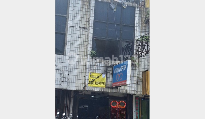 For Sale: 2.5-Story Shop House in a Commercial Location on Jl Merdeka, Bogor For Sale: 2.5-Story Shop House in a Commercial Location on Jl Merdeka, Bogor