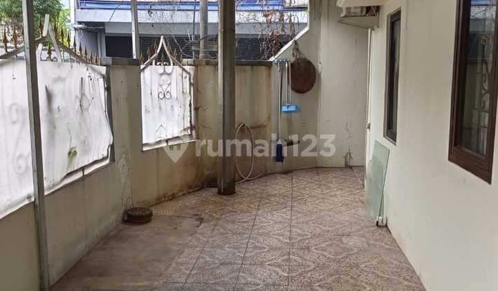 Dijual Rumah Relatif Baru Dan Strategis di Yasmin 12