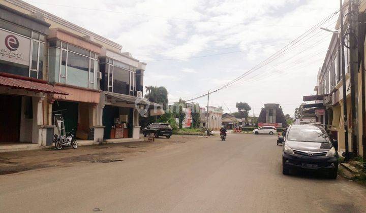 Ruko Sewa di Perum Acropolis Karadenan Cibinong 7
