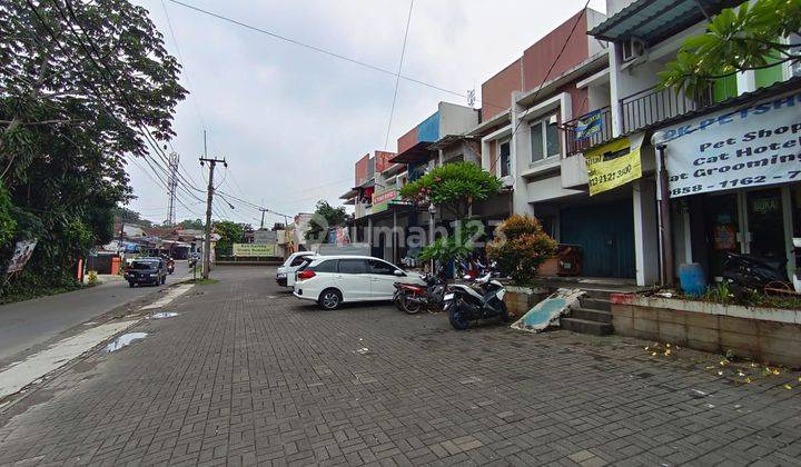 tampak depan ruko 2 lantai di perum