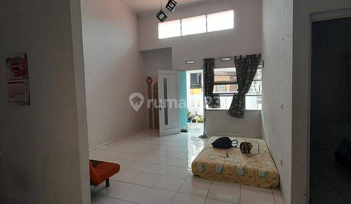 kamar tidur rumah di pesona batavia jampang