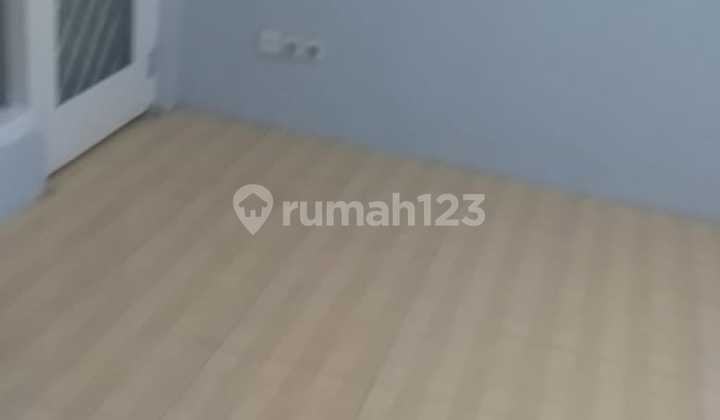 kamar tidur  rumah di pandan valley kemang