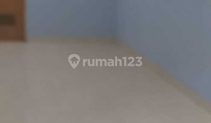 kamar tidur  rumah di pandan valley kemang