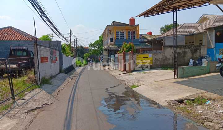 tampak depan dijual gudang dan ruko berlokasi