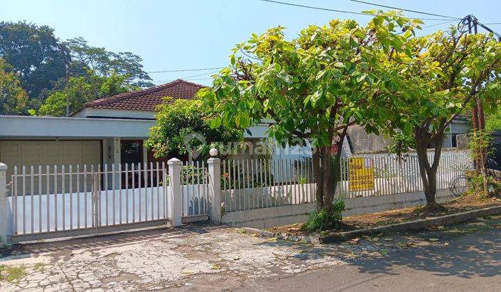 Dijual Rumah Heritage, Nyaman Dan Asri Berlokasi di Jl Perkutut 1