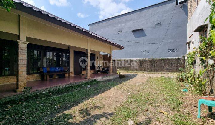 Dijual Rumah Lokasi Sangat Strategis Untuk Bisnis di Jl. Atang Senjaya Semplak Barat 1