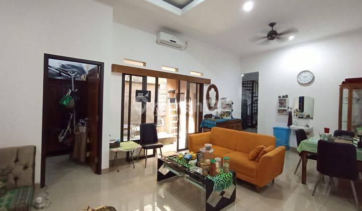 ruang tamu dijual rumah luas dan nyaman