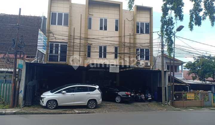 DIJUAL 3 Ruko 3,5 lantai di Perintis Kemerdekaan Bogor Cocok utk Usaha Apotik, Penginapan² 