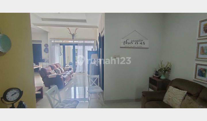 ruang tamu dijual rumah di mutiara sentul