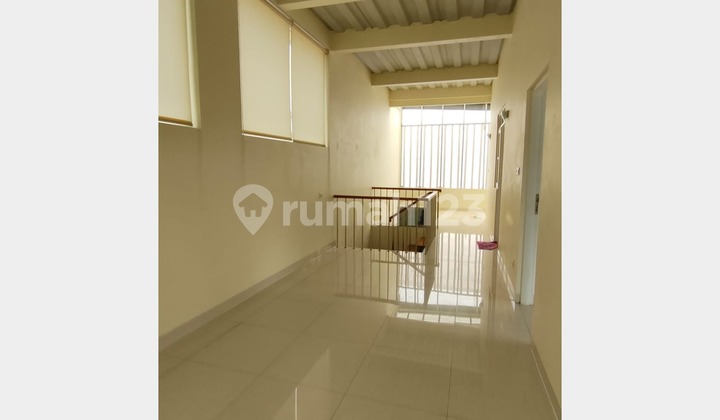 Dijual Rumah 2 Lantai di Taman Besakih Sentul City 2