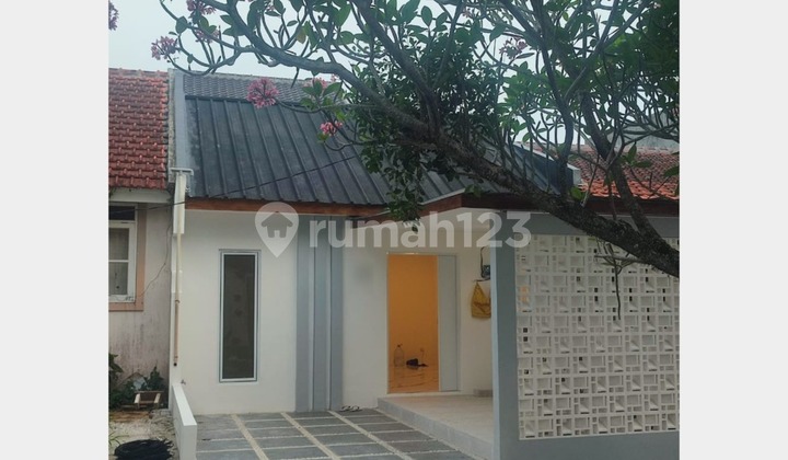 For Sale, Ready-to-Occupy House in Tampak Siring Cluster, Sentul City