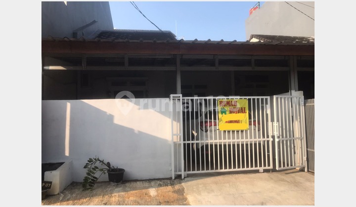 Quick Sale Ready-to-Live Furnished House in South Bogor Area 2