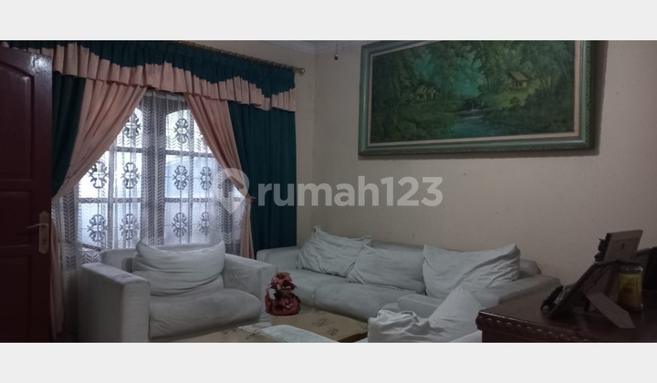 For Sale, Ready-to-Live-In and Strategic House on Jl. Ciremai, Warung Jambu 2