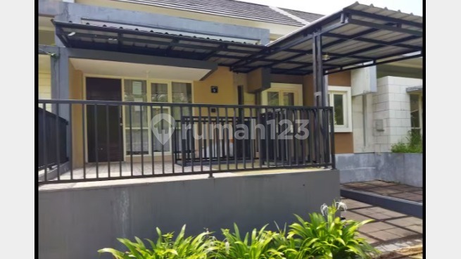 Dijual Rumah Nyaman, Tenang, Modern, Minimalist, Rapi, dengan Pemandangan dan Lingkungan Terbaik di Rancamaya Golf Estate