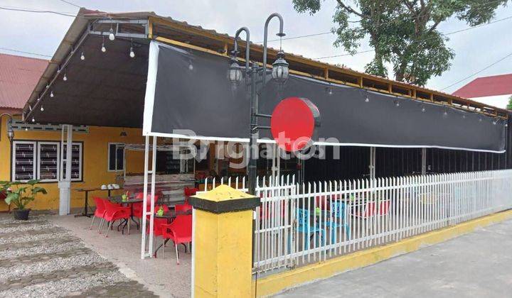 RUMAH SANGAT LUAS DI MEDAN HELVETIA 1