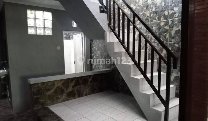 Rumah 2 Lantai di Cikutra Dekat Rs Santo Yusup  2