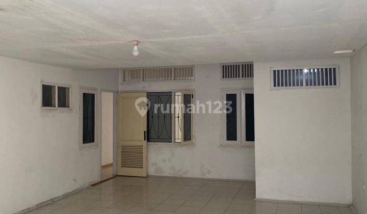 Rumah 2 Lantai Bagus Semi Furnished SHM 2