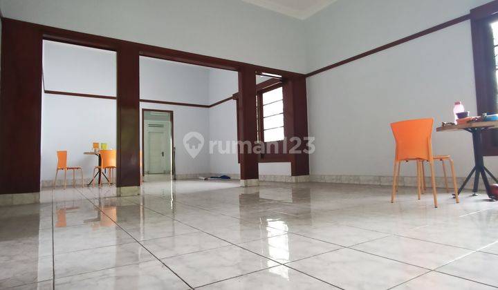 Rumah Bangunan Belanda Haritage Dekat Gedung Sate Bandung 5