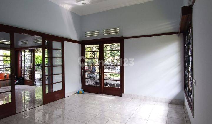 Rumah Bangunan Belanda Haritage Dekat Gedung Sate Bandung 6