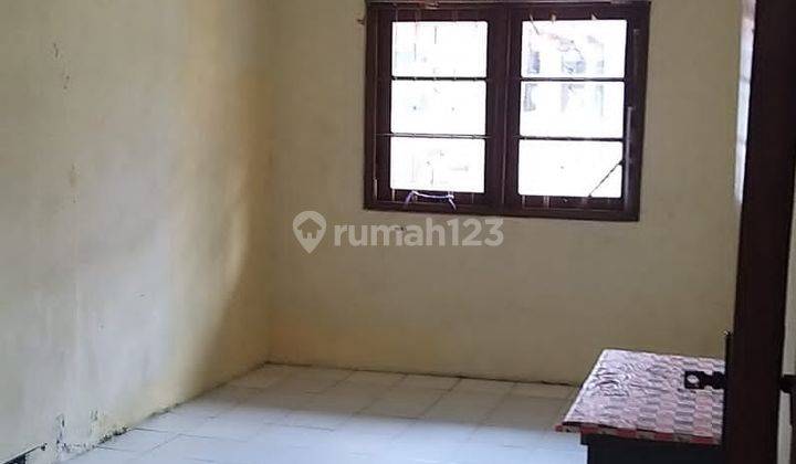 Rumah Lama Terawat Komplek Antapani Bandung