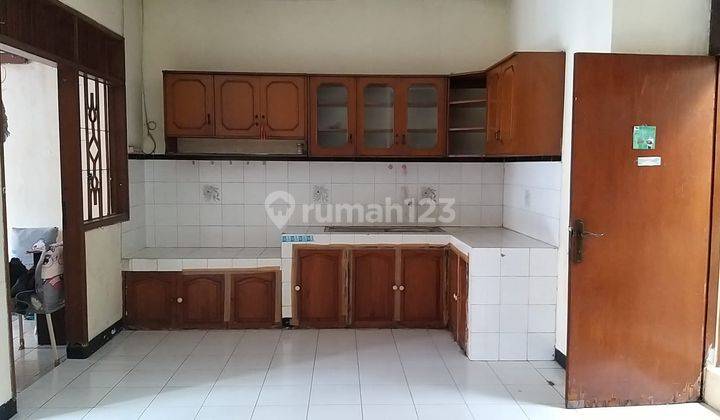Rumah Lama Terawat Komplek Antapani Bandung