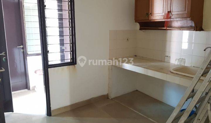 Rumah 3 Kamar Tidur Asri Siap Huni di Jatiwaringin, Jakarta Timur 8