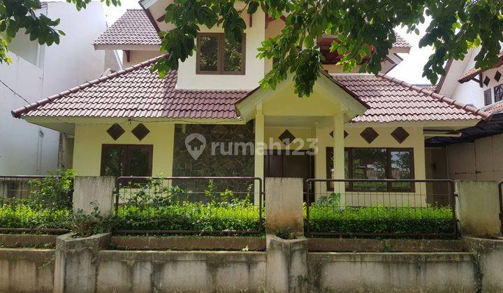 Rumah Cantik 2 Lantai Dalam Komplek Elite Kemang Pratama, Bekasi 1