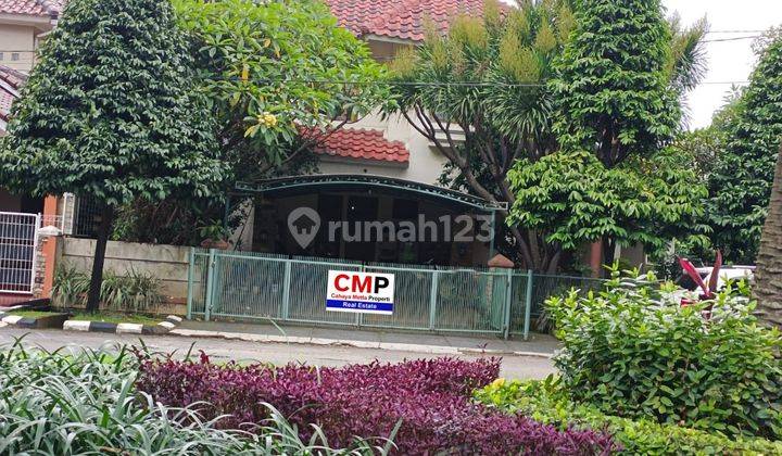 Rumah 2 Lantai Luas di Perumahan Elite Kemang Pratama, Bekasi 1