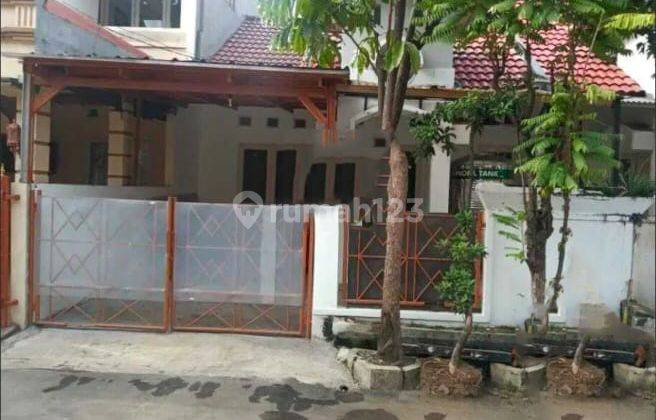 Rumah Lama 2 Lantai Asri Nyaman Dalam Perumahan Galaxy, Bekasi 1