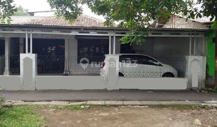 Rumah Lama Luas Dekat Jalan Jambore Cibubur, Jakarta Timur 1