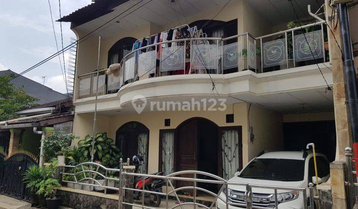 Rumah 2 Lantai Jalan Lebar 2 Mobil Dikawasan Ramai Galaxy, Bekasi 1