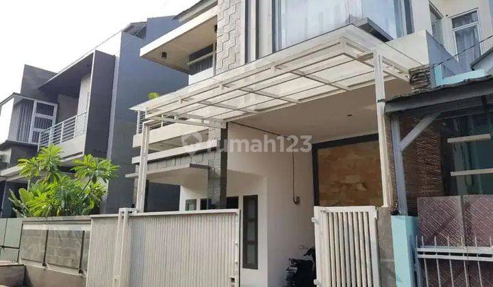 Rumah 2 Lantai Minimalis Lokasi Strategis Area Jatibening, Bekasi 1