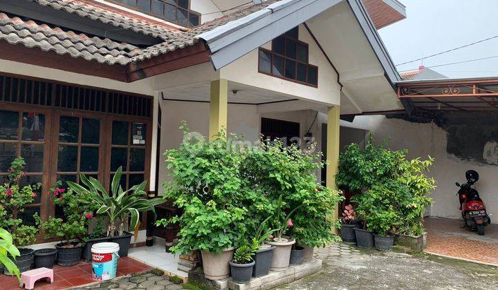 Rumah 2 Lantai Asri Harga Dibawah Pasaran di Jatiwaringin, Bekasi 1