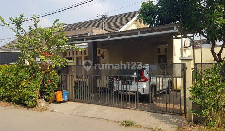 Rumah Apik Dan Asri Siap Huni di Komplek Vida Padurenan, Bekasi 1