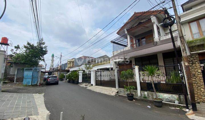 Rumah 2 Lantai Apik Siap Huni di Kampung Melayu, Jakarta Timur 1