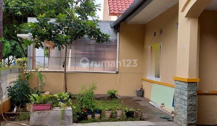 Rumah Asri Siap Huni di Perumahan Elite Kemang Pratama, Bekasi 2